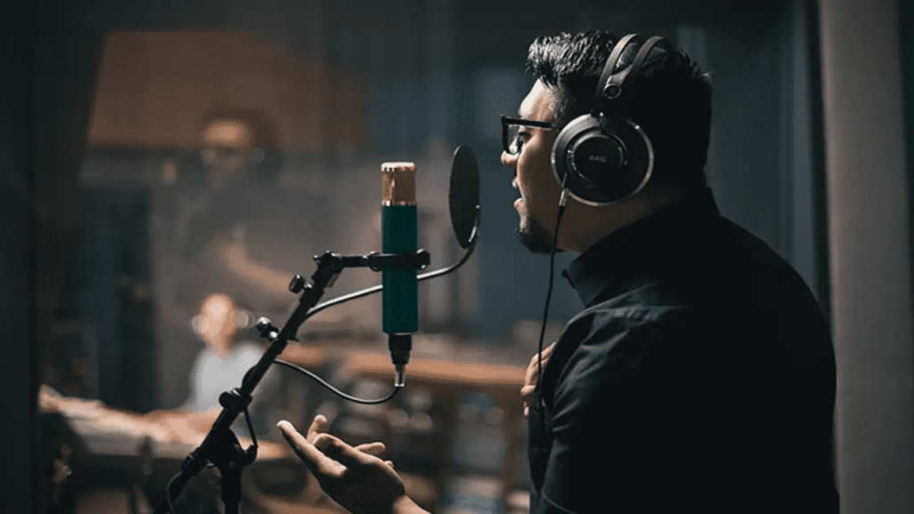 Why And Where To Use AKG P170 Microphone?
