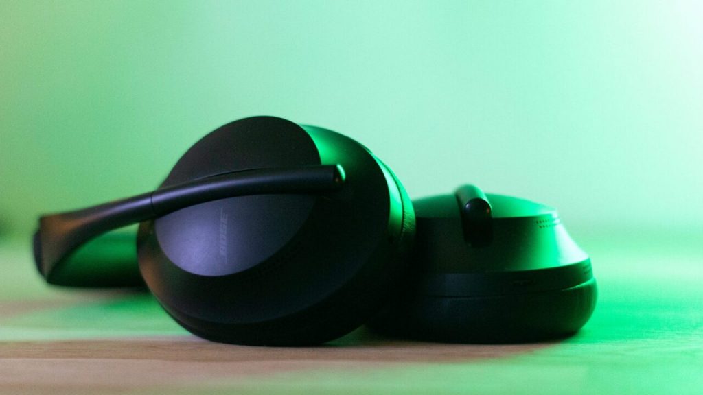 how to use headphone mic on pc By