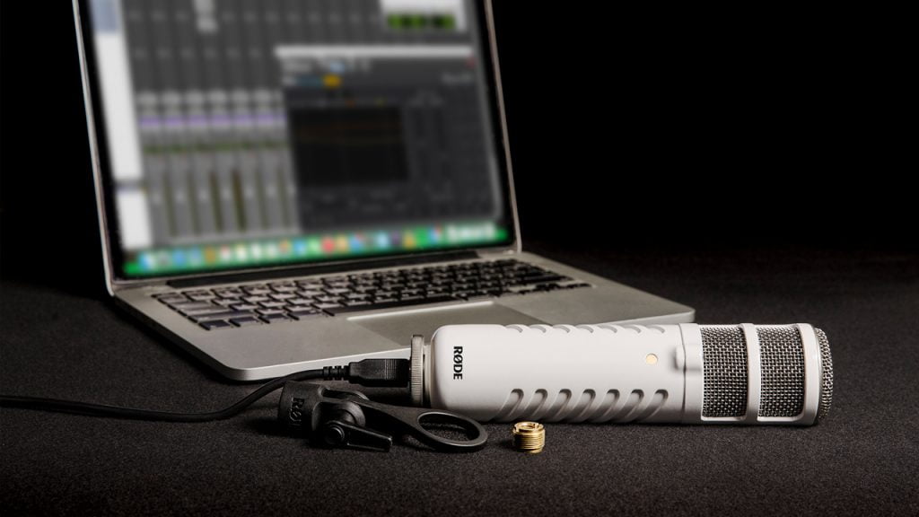 how to connect mic to speaker 